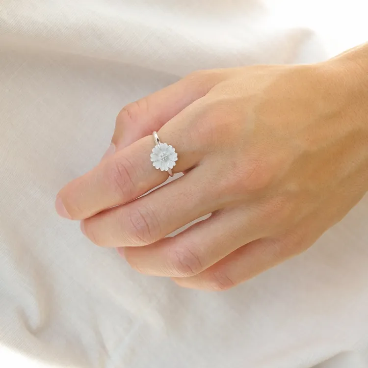 11 mm margeritt ring i sølv - Magda