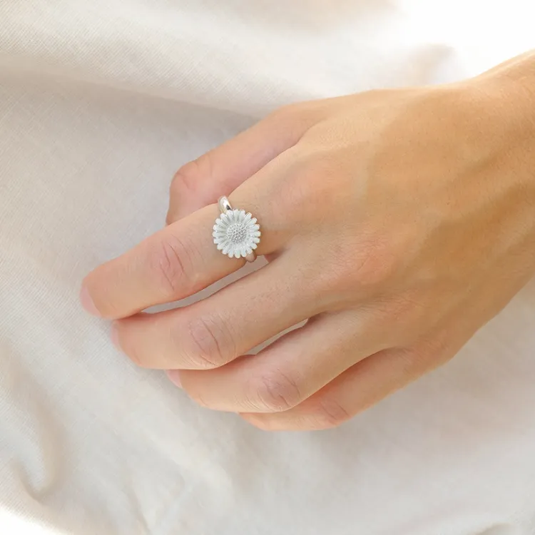 margeritt ring i sølv - Matilda