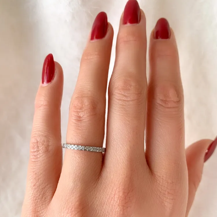 diamant alliansering i 14 karat hvitt gull 0,26 ct