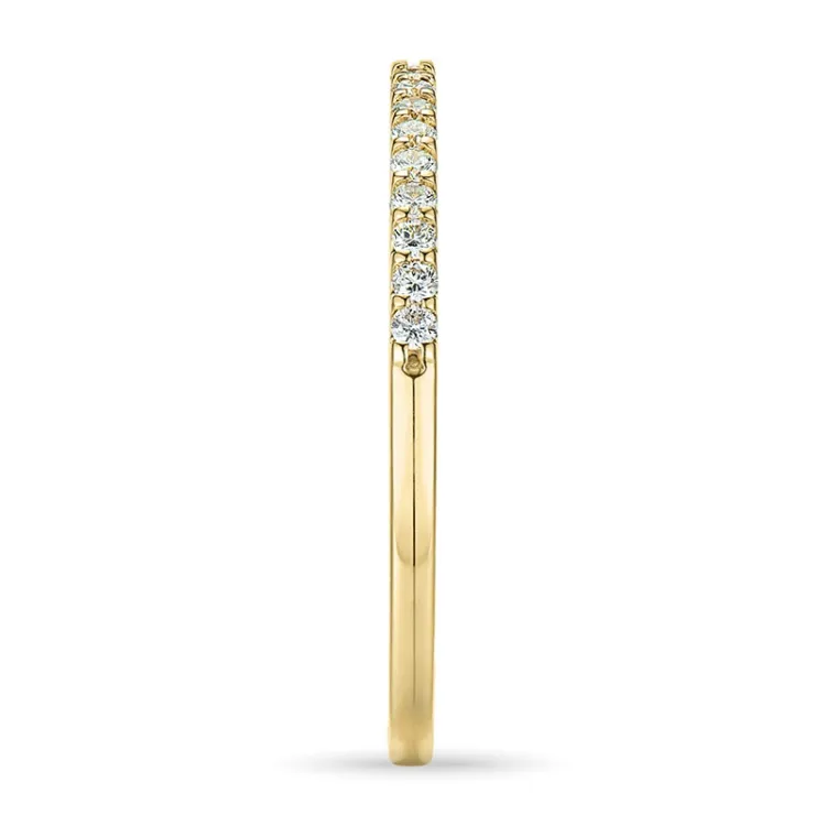 Smal diamant alliansering i 14 karat gull 0,15 ct