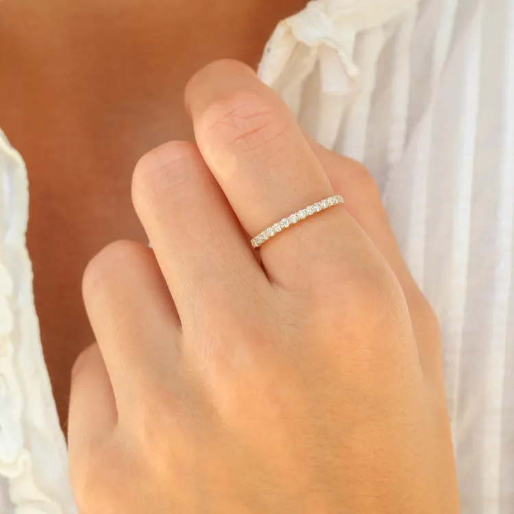 Diamant alliansering i 14 karat gull 0,25 ct