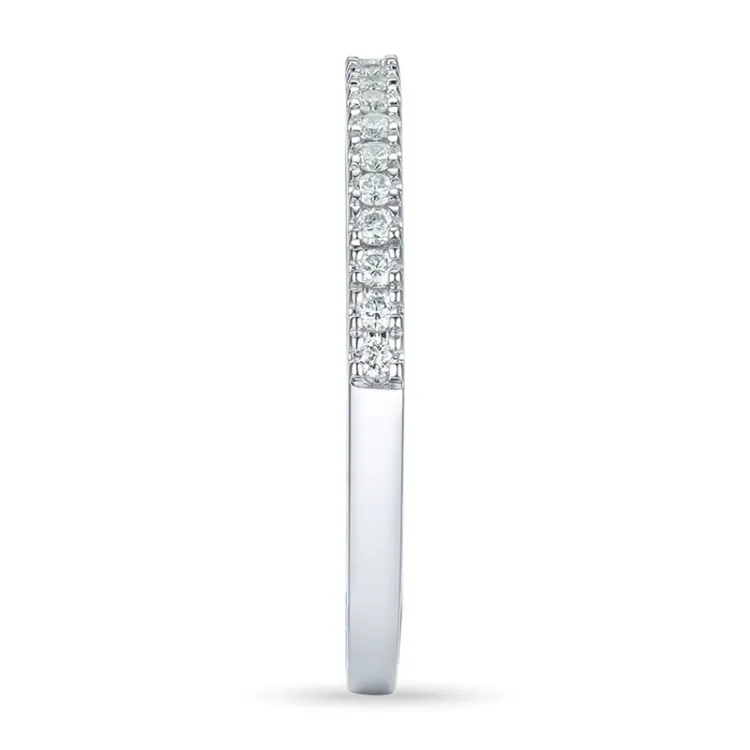 Diamant alliansering i 14 karat hvitt gull 0,15 ct