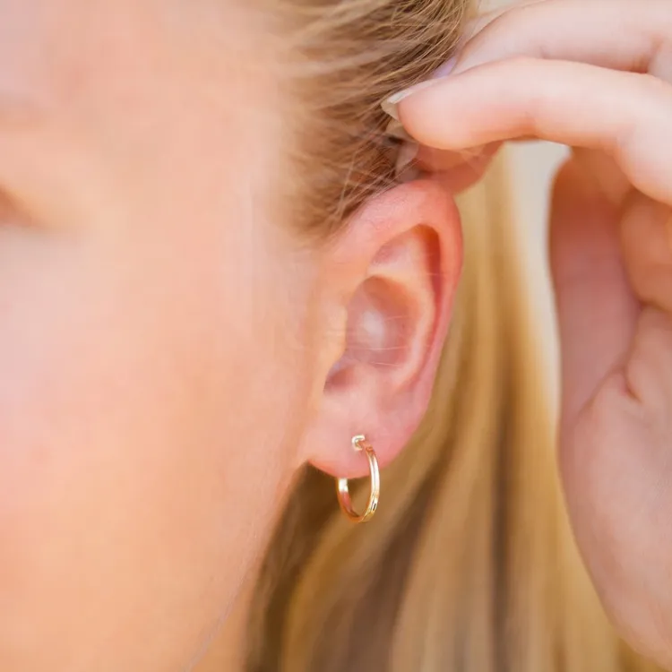 14 mm halvcreol i 8 karat - Gold Collection