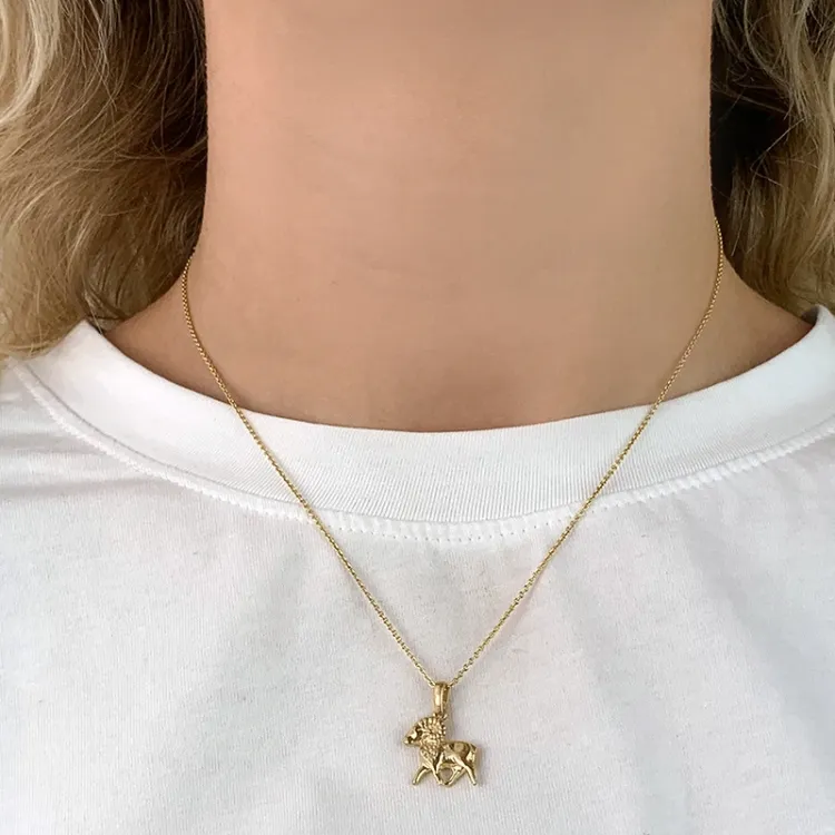 stjernetegn væren anheng i 8 karat - Gold Collection