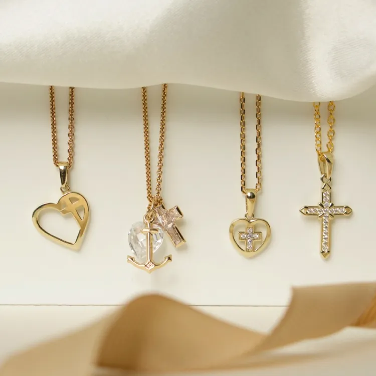 kors zirkon anheng i 8 karat