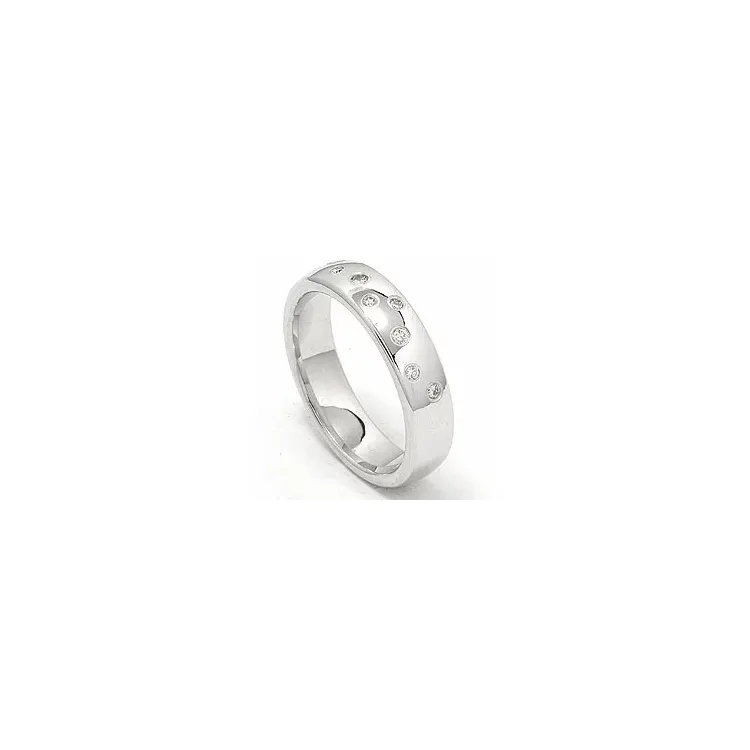 Bred stjernedryss giftering i 14 karat hvitt gull 0,126 ct