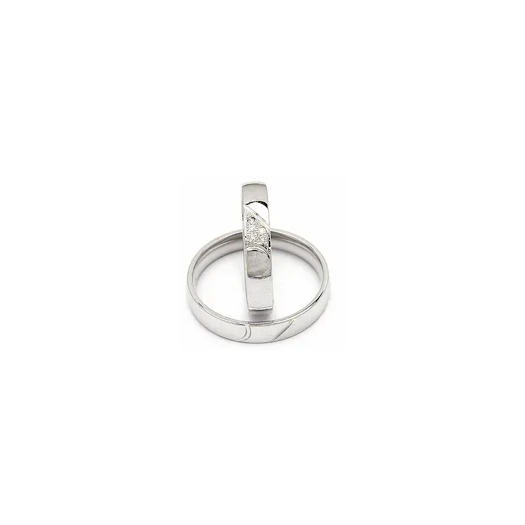 diamant gifteringer i 14 karat hvitt gull 0,040 ct - par