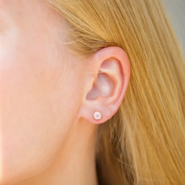 5 mm rosa krystall ørestikker i forgylt sølv - Loom Stones