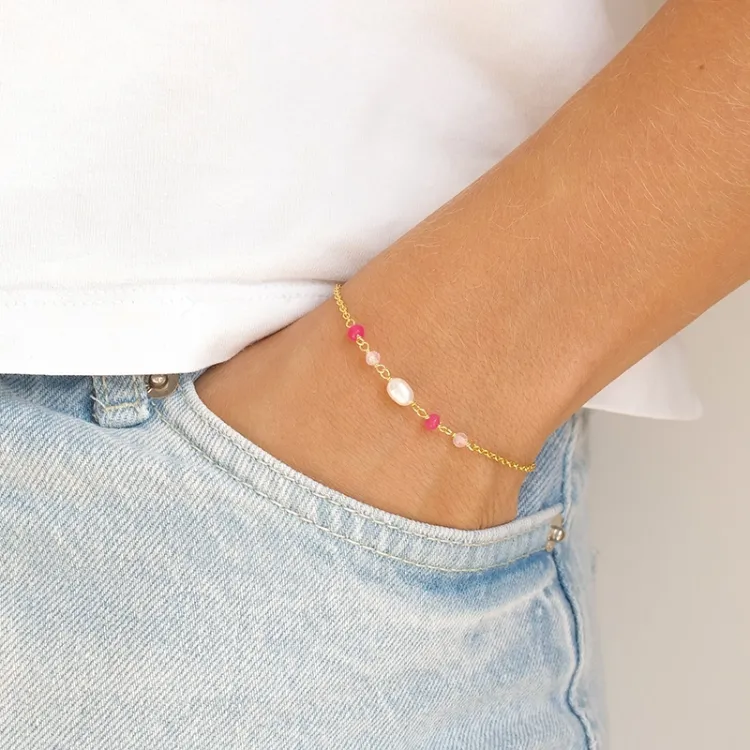 rosa onyks armbånd i forgylt sølv 16 + 3 cm x 4,4 mm  - Loom Stones