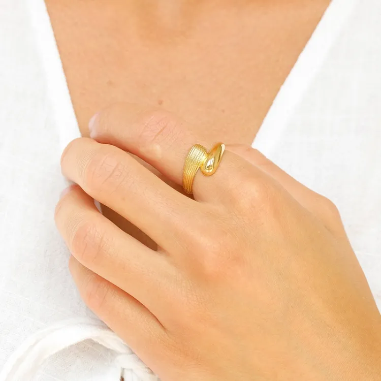 ring i forgylt messing - Eliné