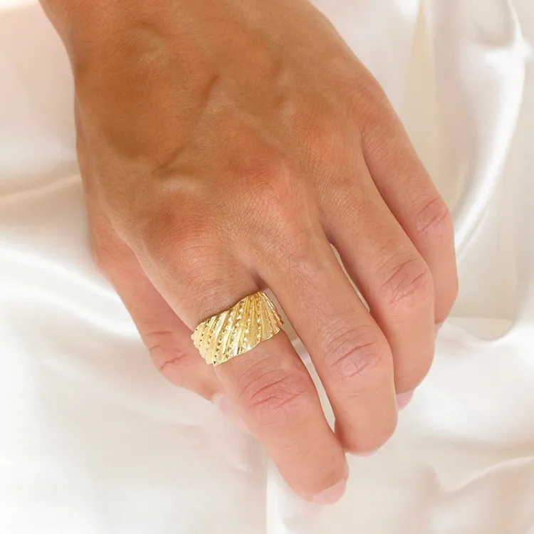 ring i forgylt messing - Eliné