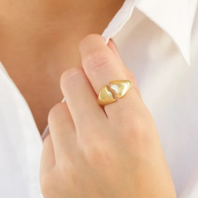 ring i forgylt messing - Eliné