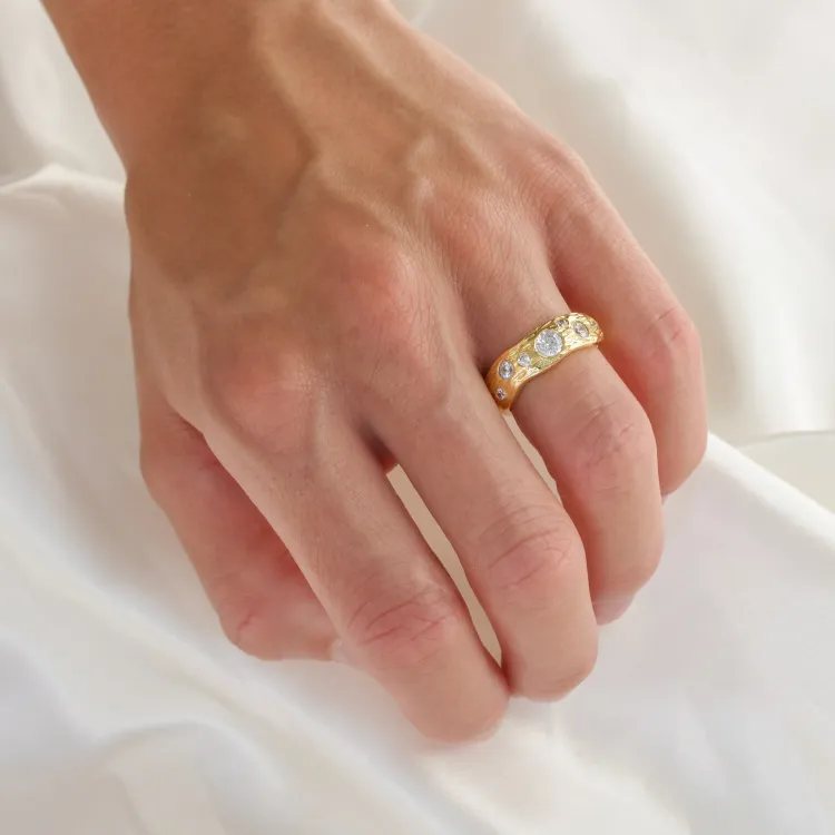zirkon ring i forgylt messing - Eliné