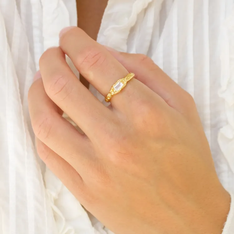 klar quartz ring i forgylt messing - Eliné