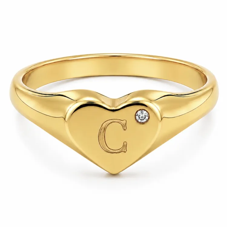 bokstav c zirkon ring i forgylt messing