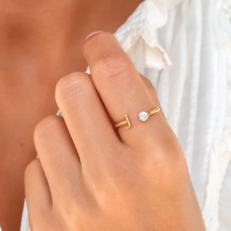 bokstav j zirkon ring i forgylt messing - My Letter