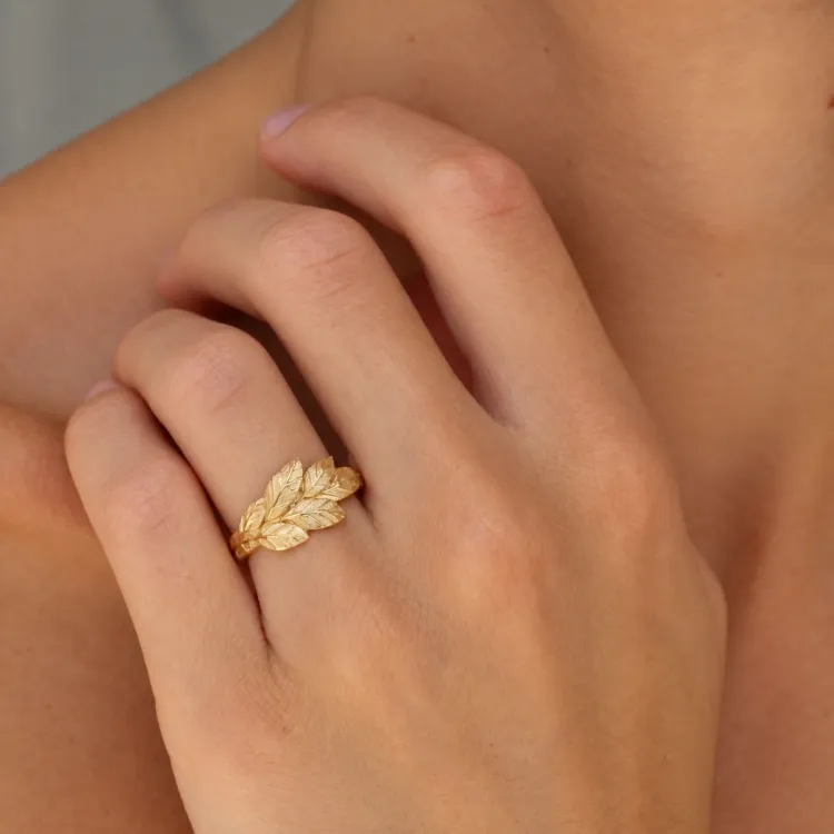 blad ring i forgylt messing - Pure Nature