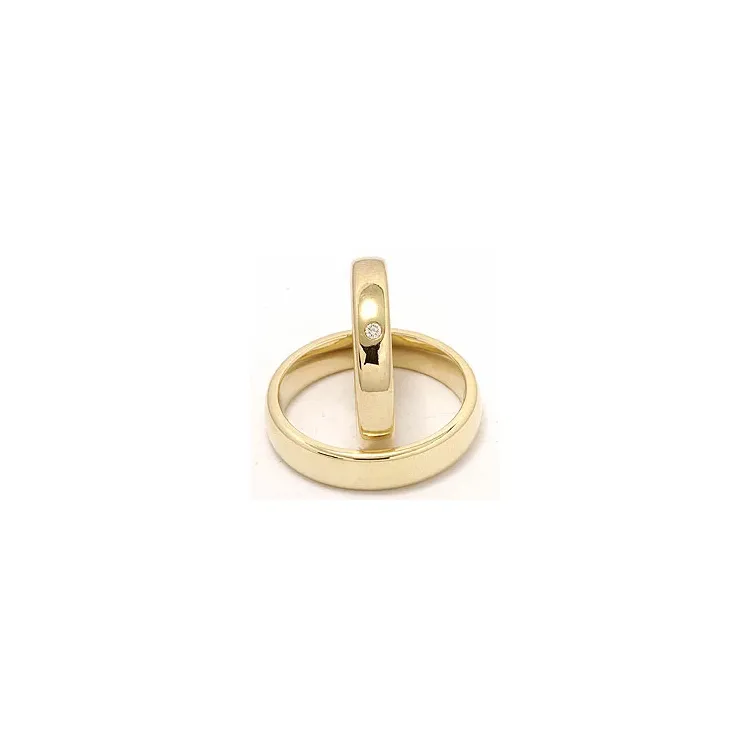 Gifteringer i 9 karat gull 0,02 ct
