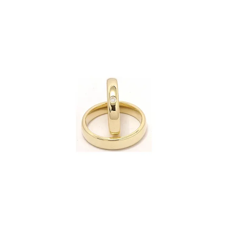 Gifteringer i 9 karat gull 0,05 ct