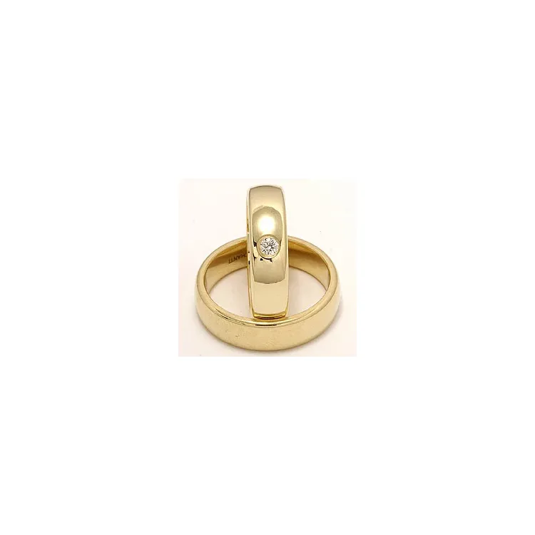 Gifteringer i 9 karat gull 0,10 ct
