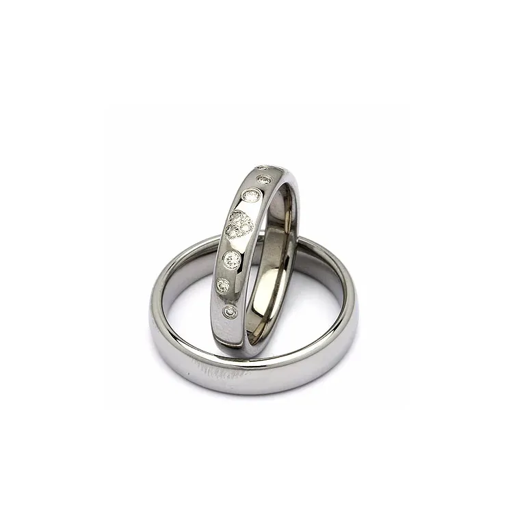 Gifteringer i stål 0,13 ct
