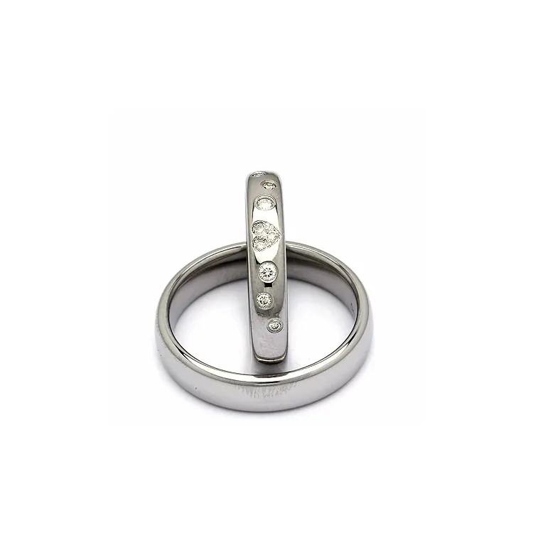 Gifteringer i stål 0,13 ct