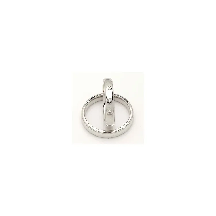 Gifteringer i 14 karat hvitt gull 0,045 ct