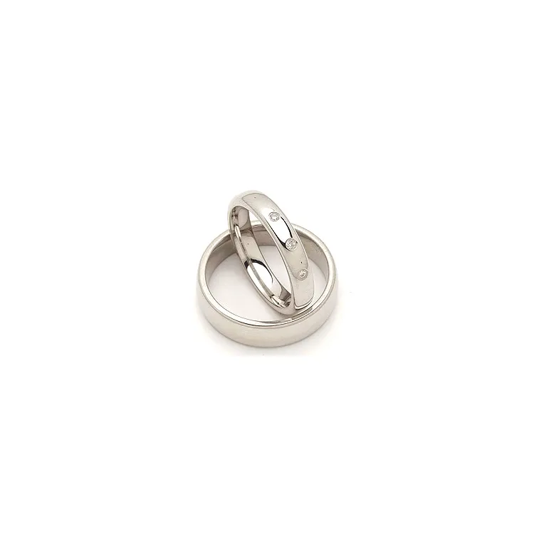 Gifteringer i sølv 0,045 ct