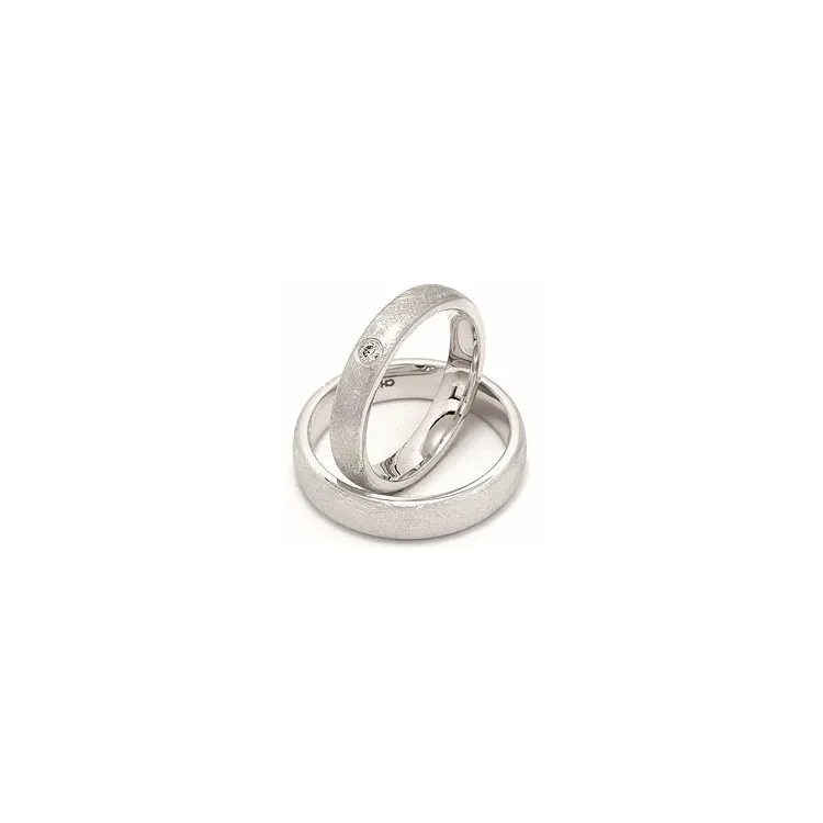 Strukturert ovale gifteringer i 14 karat hvitt gull 0,05 ct - par