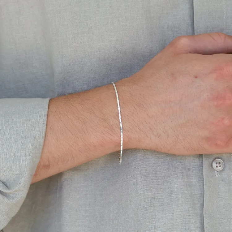 vanntett armbånd i stål  x 1,5 mm 
