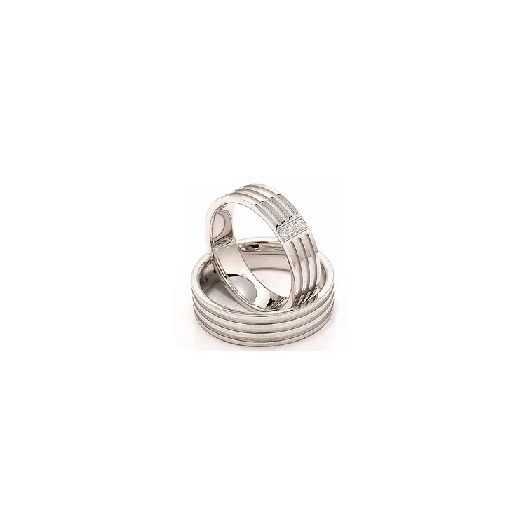 Gifteringer i 14 karat hvitt gull 0,018 ct - par