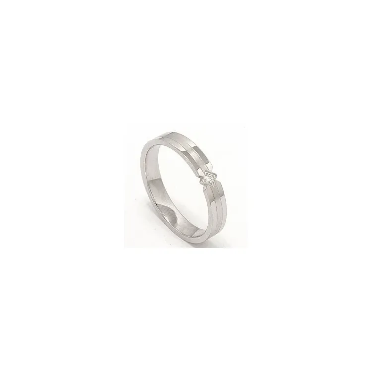 Giftering i 14 karat hvitt gull 0,018 ct
