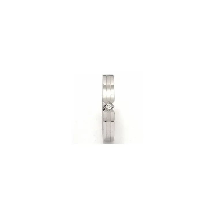 Giftering i 14 karat hvitt gull 0,018 ct