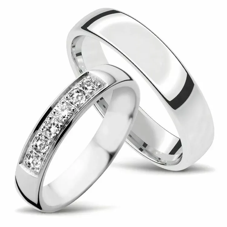 gifteringer i 14 karat hvitt gull 0,05 ct - par