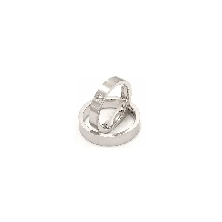Gifteringer i 14 karat hvitt gull 0,05 ct - par