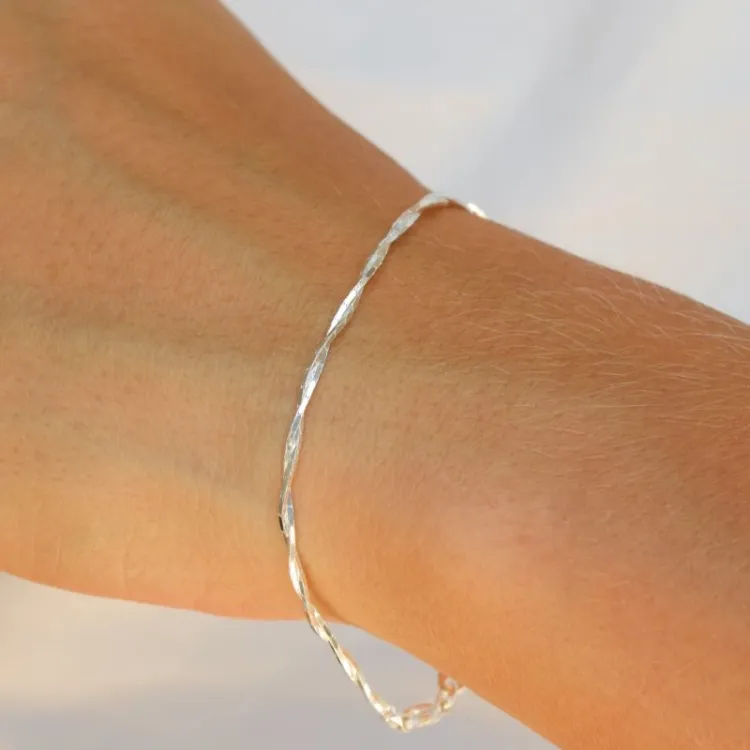 Vridd armbånd i sølv x 1,3 mm
