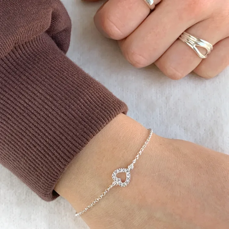 hjerte armbånd i sølv med hjerteanheng i sølv