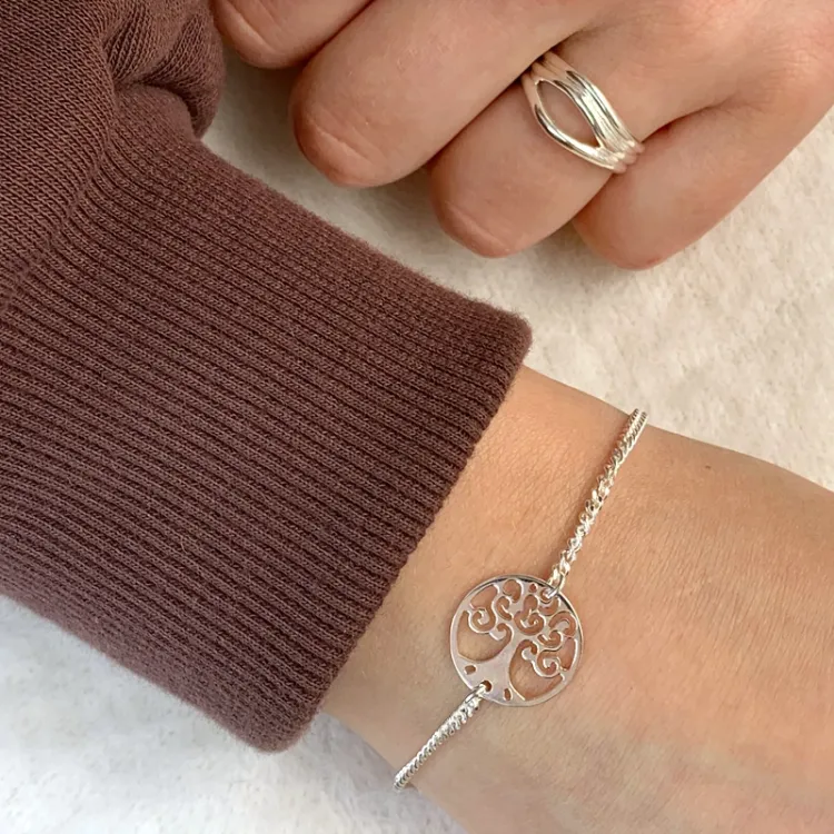 livets tre armbånd i sølv med anheng i sølv