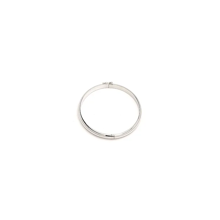ovalt BNH armring i 14 karat hvitt gull