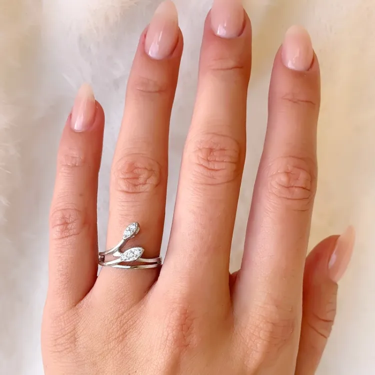 Blad ring i sølv