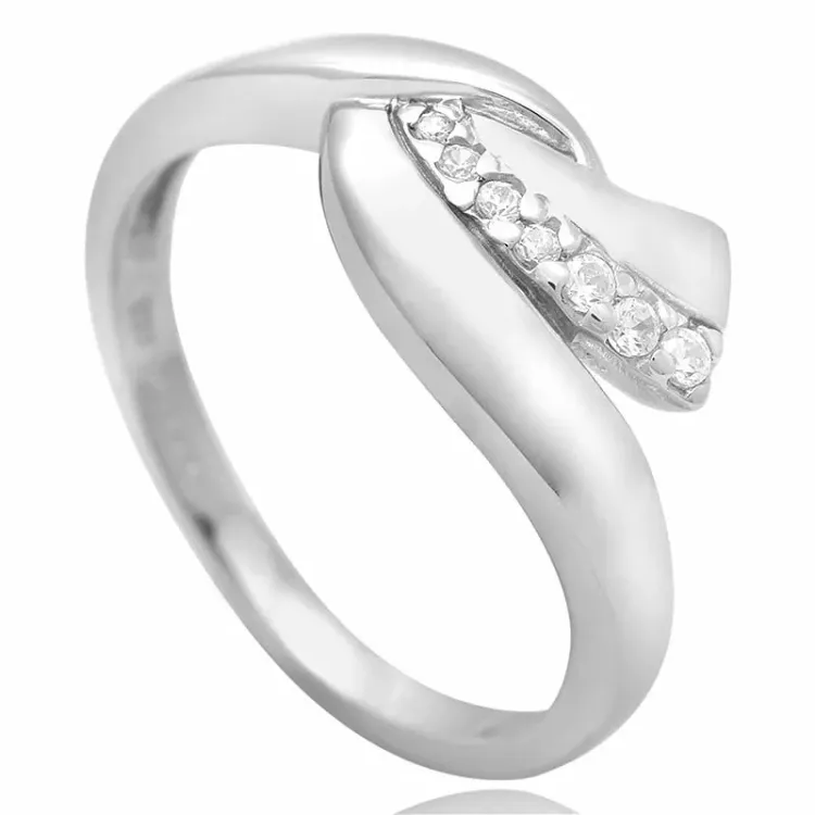 Glatt hvit zirkon ring i sølv