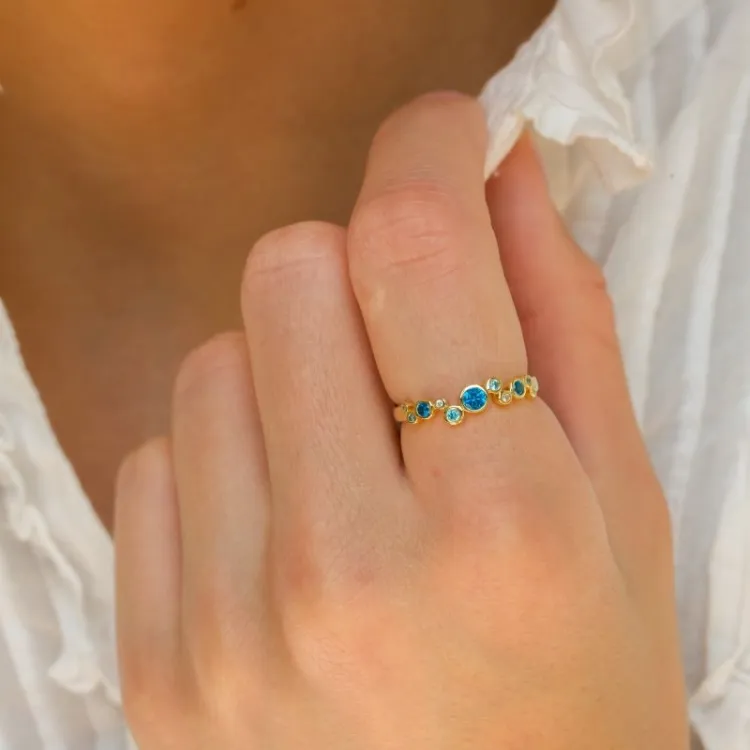 blå zirkon ring i forgylt sølv - Bubbly Twist