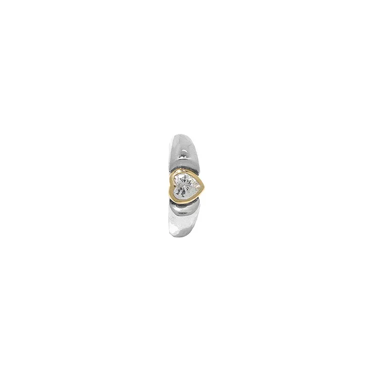 Hjerte ring i oksidert sterlingsølv med 8 karat