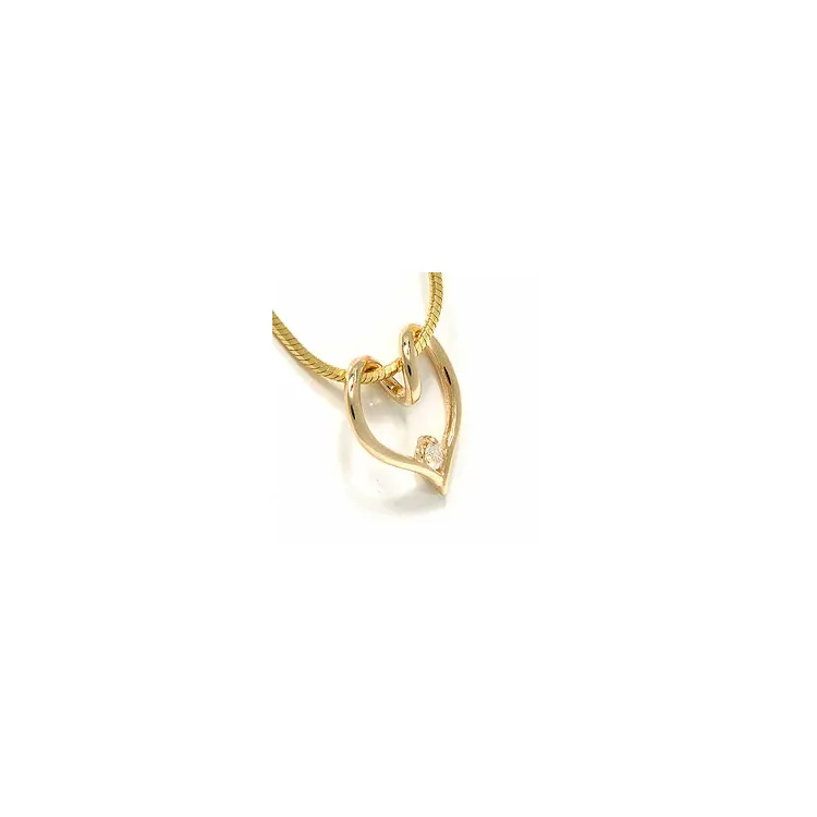 hjerte anheng i 8 karat
