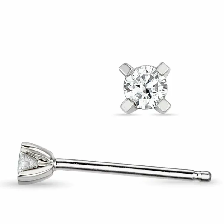 2 x 0,05 ct solitaireørepynt i 14 karat hvitt gull med diamant