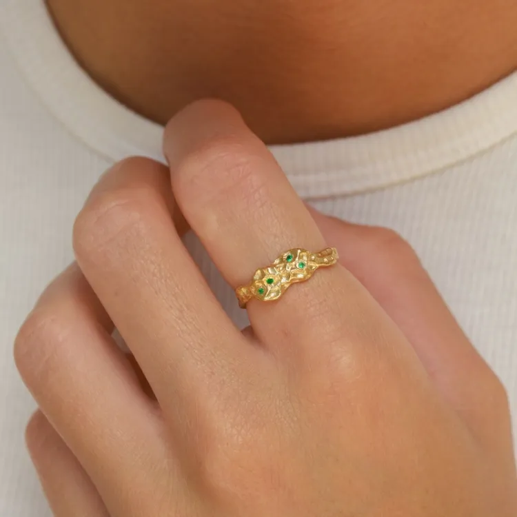 grønn zirkon ring i forgylt sølv - Lumé Etched