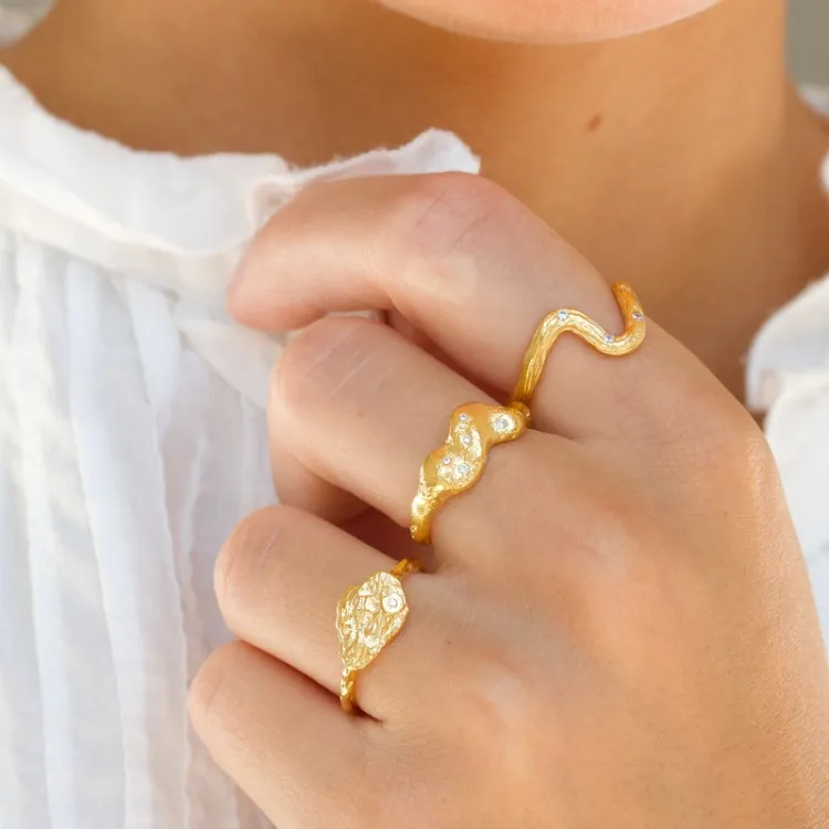 zirkon ring i forgylt sølv - Lumé Etched