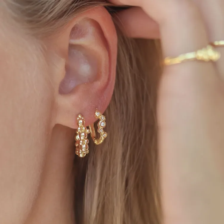 12 mm hvite zirkon creol i forgylt sølv - Bubbly Sparkle