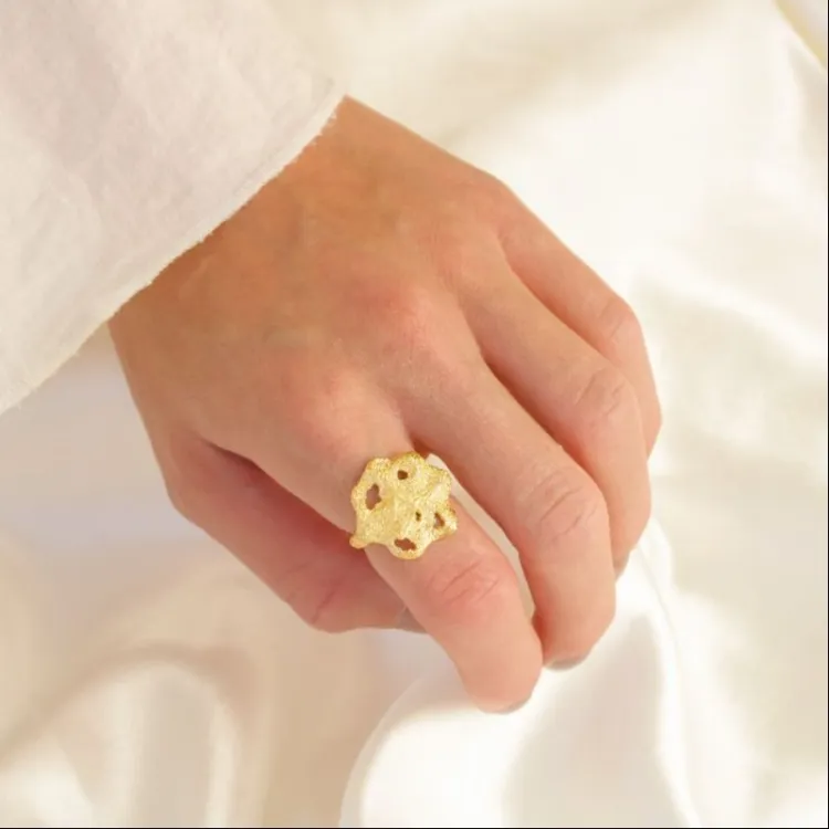 ring i forgylt messing - Eliné
