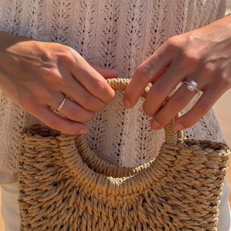 hvit zirkon ring i 9 karat gull - Gold Collection